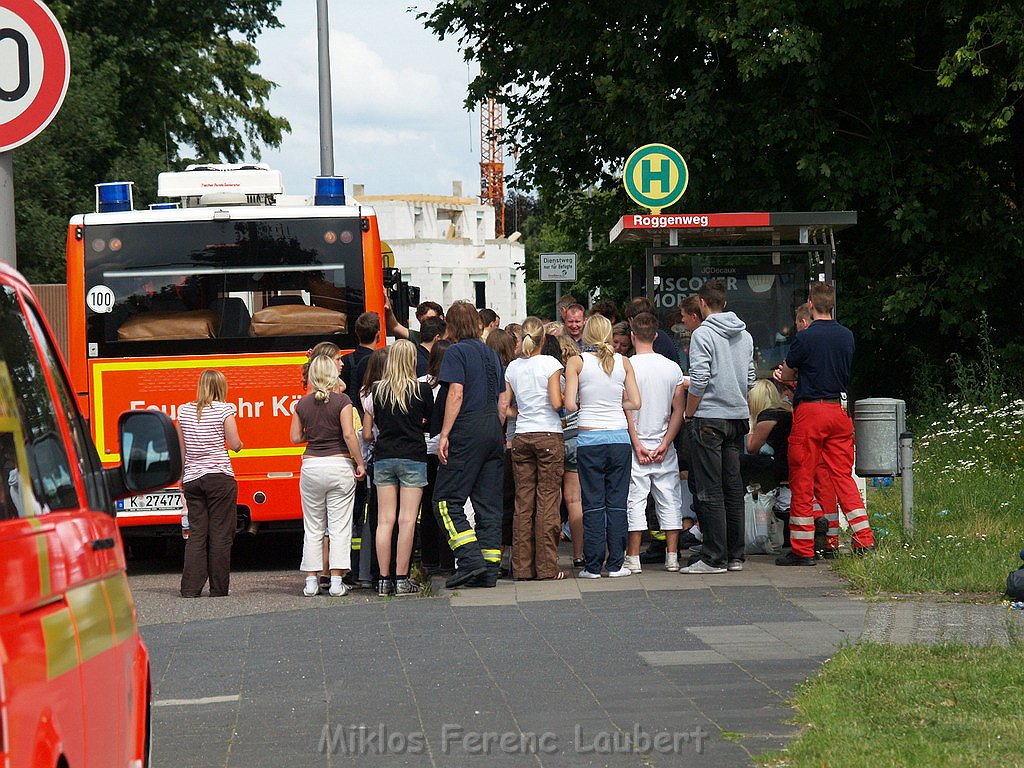 VU Auffahrunfall Reisebus auf LKW A 1 Rich Saarbruecken P79.JPG